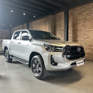 TOYOTA HILUX SRV 4x4 AT 2023