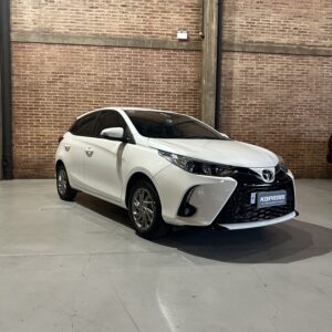 TOYOTA YARIS XLS CVT 2023