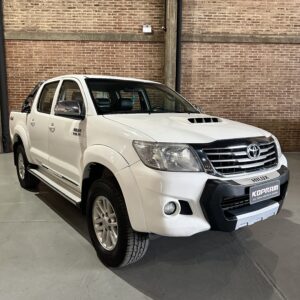 TOYOTA HILUX SRV 4X4 AT CUERO 2014